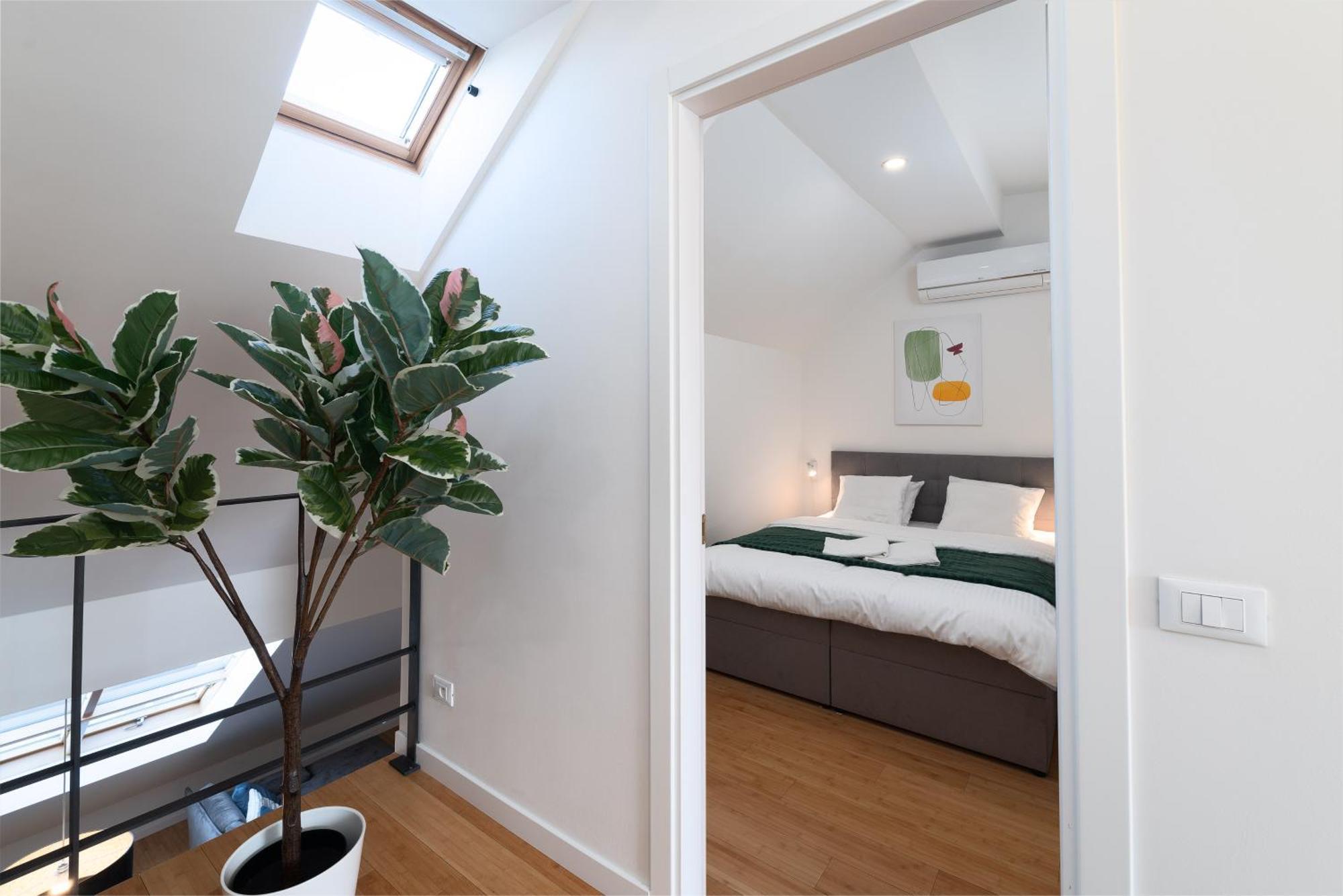 Two-Level Apart With A Terrace Near The Vltava River プラハ エクステリア 写真